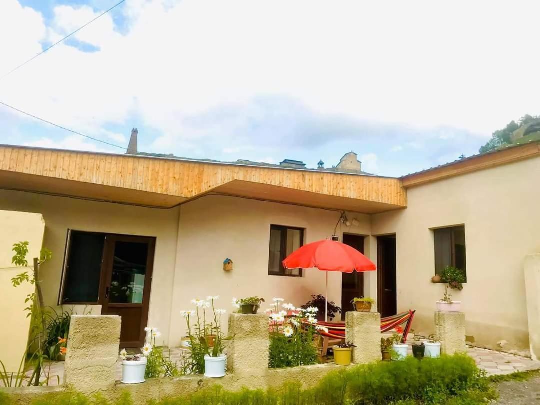 Guesthouse And Cottage Nicolo Stepancminda Exteriér fotografie